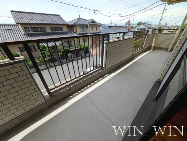 ユトリロ上地町のバルコニー