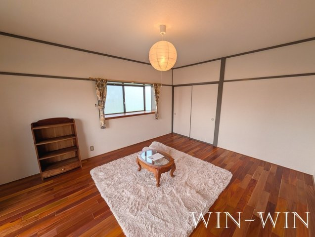 ユトリロ上地町の寝室
