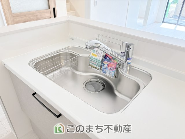 リガーレ宇都宮市鶴田町28期のキッチン|大きなシンクございます。