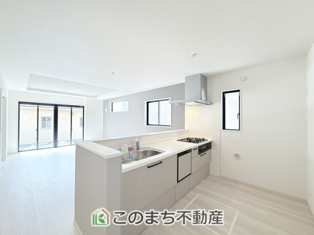 リガーレ宇都宮市鶴田町28期のキッチン|人気の対面式キッチン☆料理をしながらご家族とコミュニケーションが取れます♪