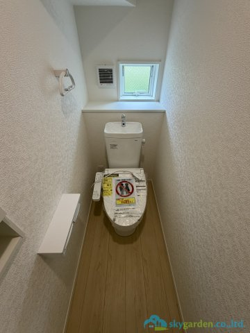 秦野市ひばりケ丘第2　新築戸建　全4棟1号棟のトイレ