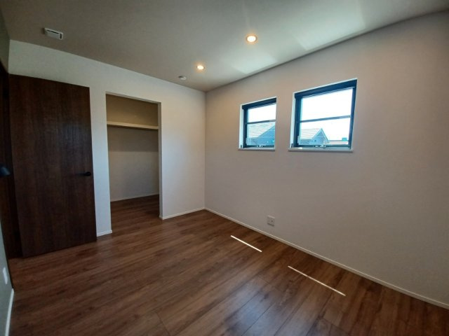 宇土市高柳町の中古一戸建の洋室|6帖