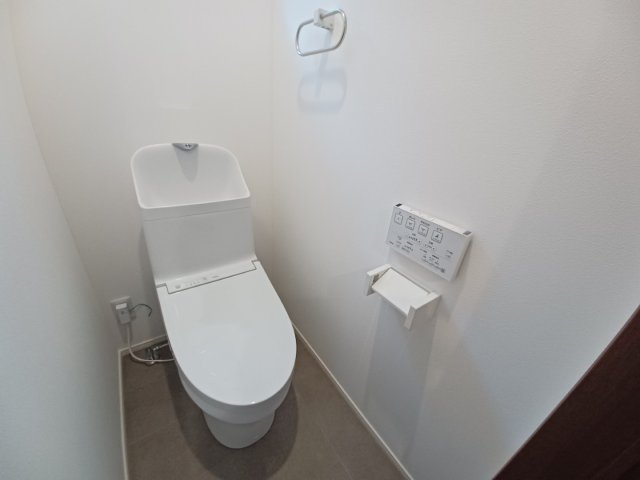 宇土市高柳町の中古一戸建のトイレ|２F
