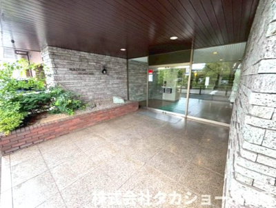 【エントランス】 | メゾン本町 | エントランスです