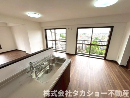 【キッチン】 | メゾン本町 | お料理しやすいキッチンです