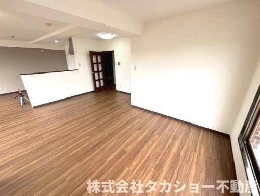 【居間・リビング】 | メゾン本町 | おしゃれな居間です