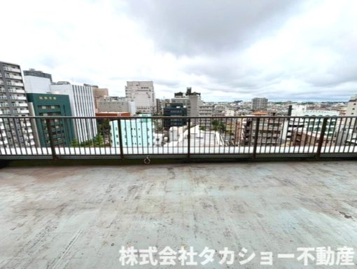 【バルコニー】 | メゾン本町 | お洗濯にも便利なバルコニー付き