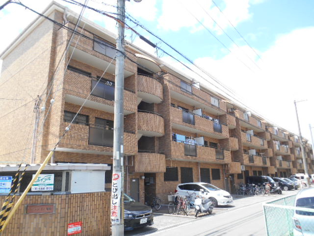アヴィタシヨン岡町の外観