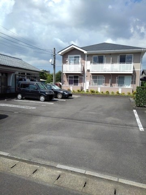 【駐車場】 | ノ－スヒル | 駐車場があるので、車を買う予定の方も安心です