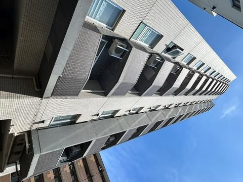ライブコート草加の外観