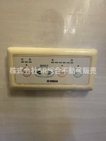 布市町2丁目中古戸建の設備|浴室乾燥機有♪雨の日、花粉が気になる時期に役に立ちます！