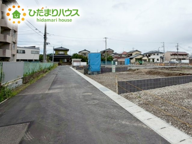 いわき市平城東1丁目第1　新築戸建　15号棟の前面道路含む現地写真|スーパー至近で、お買い物に便利な立地です(#^^#)