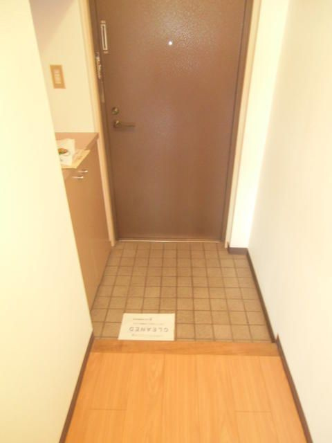 ソレイユ目白の玄関