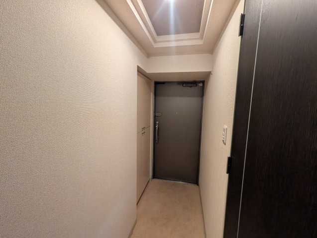 淀川ウエストタワーの玄関