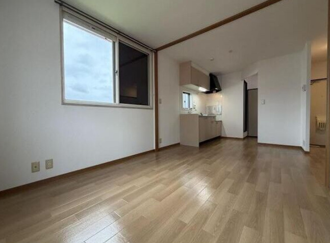 サンシティ中ノ町の洋室
