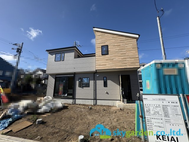 藤沢市高倉３期　新築戸建　全１棟の駐車場|車種により並列３台駐車可