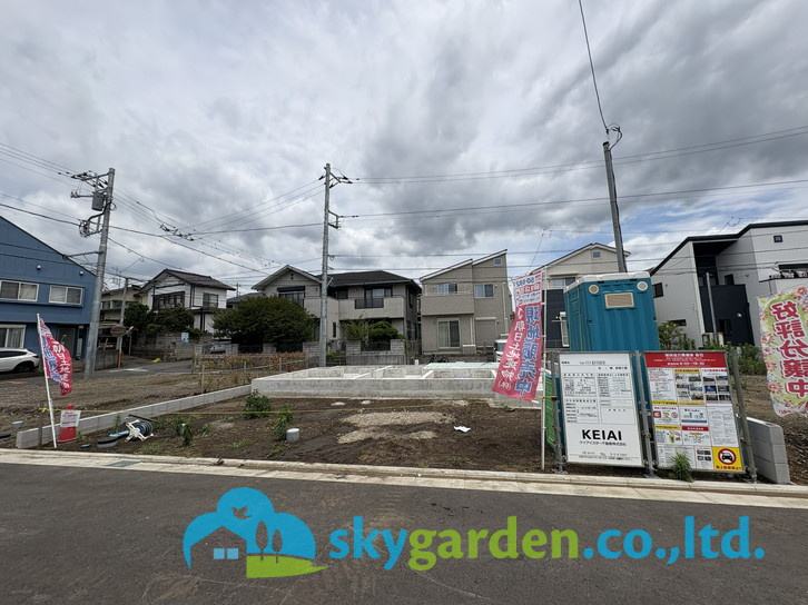 藤沢市高倉３期　新築戸建　全１棟の前面道路含む現地写真
