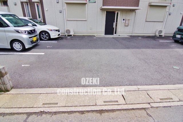 インペリアルの駐車場