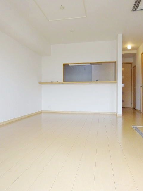 レインツリー　二番館の居間・リビング