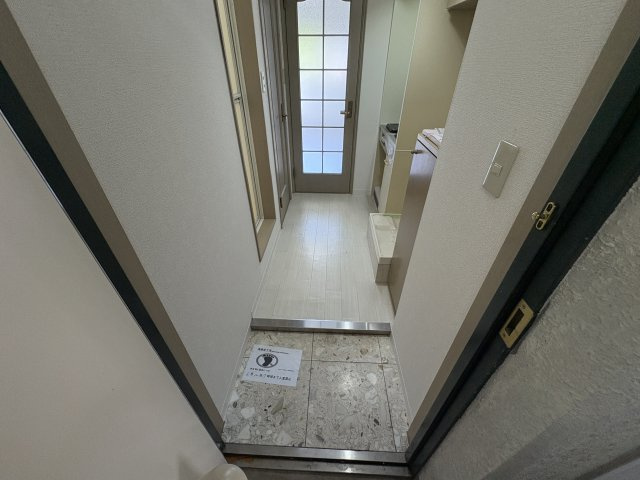 スクエアメゾン鈴蘭台の玄関