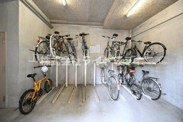 新宿区荒木町の賃貸マンションのその他共用部分|駐輪場 