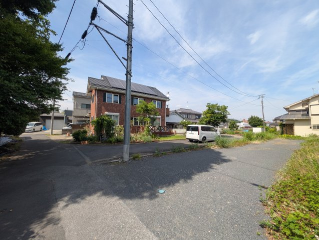 ~青梅千ヶ瀬町3丁目~ Newly built houseの前面道路含む現地写真|【Blue sky】
◆青空に包まれて◆ベランダから望む紺碧の空。外を眺め時を忘れるなんて、ひさしかたぶりだろうか。※解体前の写真です。