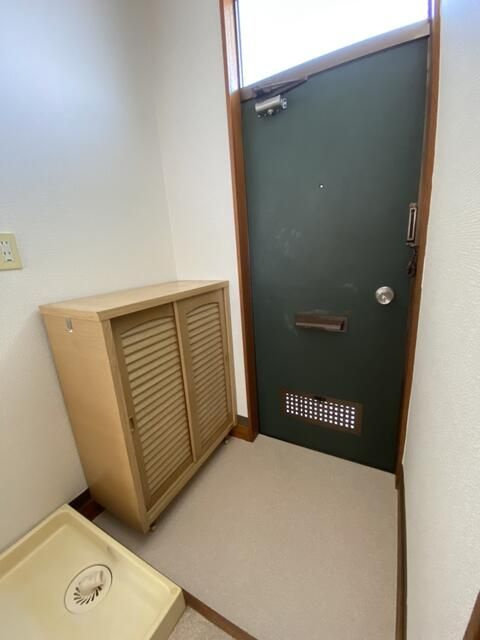 八王子市片倉町のアパートの玄関