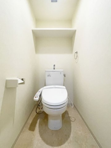福岡市中央区警固２丁目の賃貸マンションのトイレ