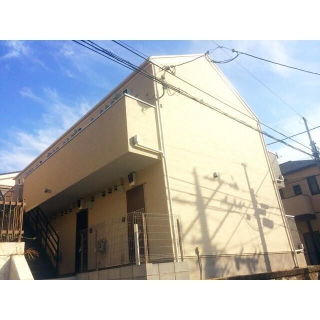横浜市港北区日吉本町６丁目のアパートの外観
