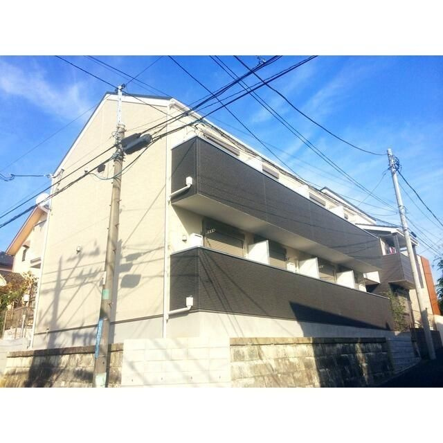 横浜市港北区日吉本町６丁目のアパートの外観
