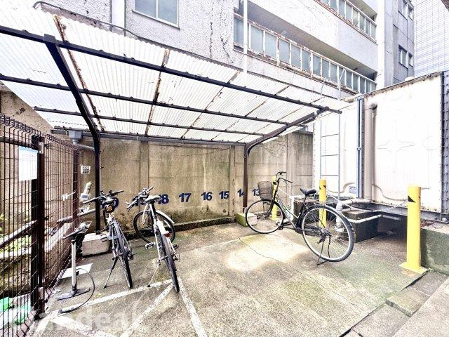 セントラルマンションの駐輪場|ドキドキの新生活も、安心してスタート。ぴったりの住まいを見つけませんか？クランディアが一緒に住まい選びをサポートします‼　まずは、お気軽にお問合せください　＃クランディア