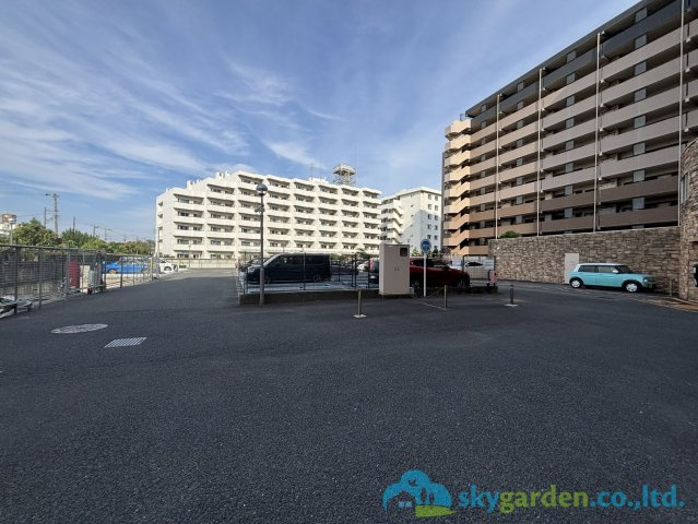 ダイアパレスグランデージ湘南平塚の駐車場