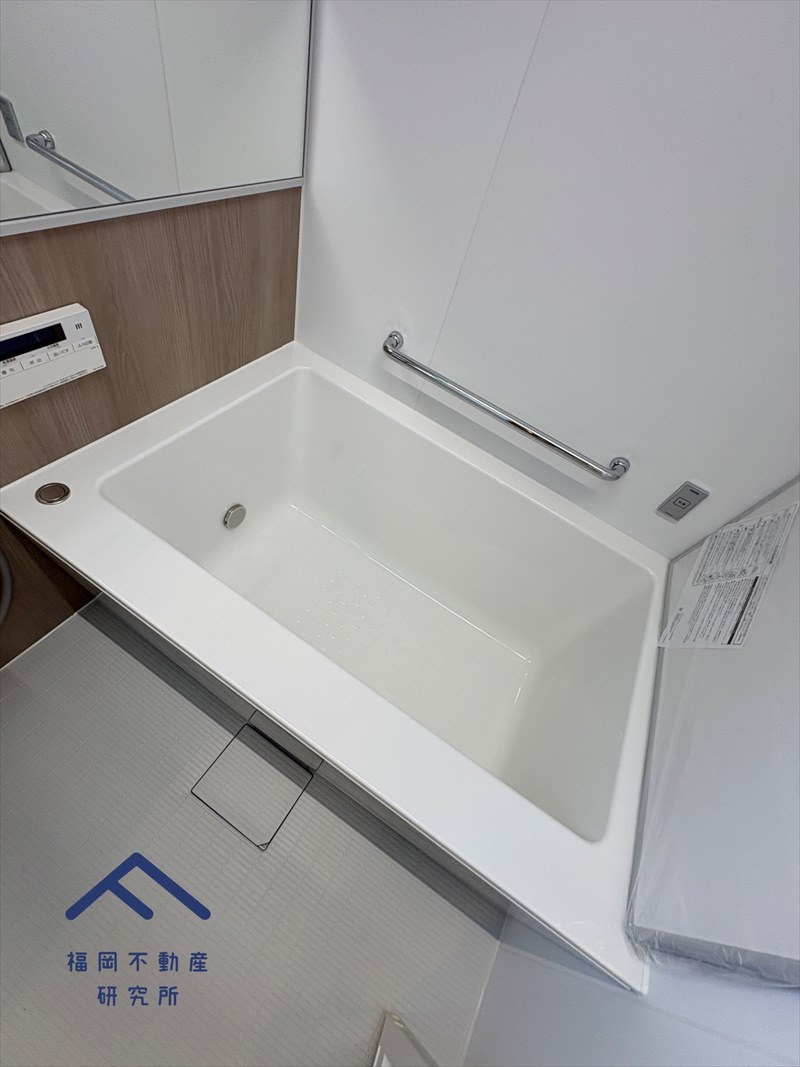 ロイヤルマンション西新の浴室