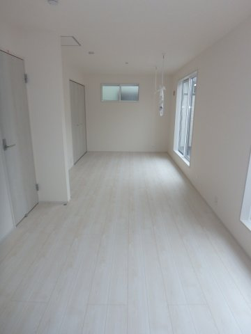 坂戸市元町新築戸建の洋室