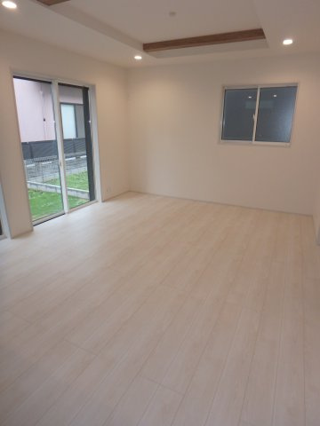 坂戸市元町新築戸建の居間・リビング
