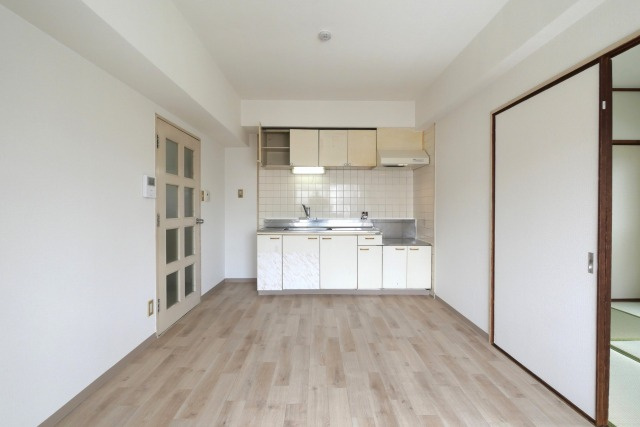 大和田ローズマンションの居間・リビング
