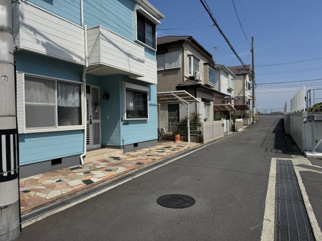 明石市魚住町清水戸建の前面道路含む現地写真