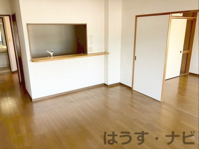 アムール長者原駅前の居間・リビング|※リフォーム中（10月中旬完工予定）
対面式キッチンを備えたLDK！家族とのコミュニケーションが取りやすい間取りです！
