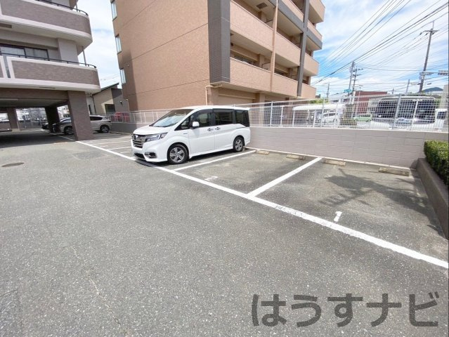 アムール長者原駅前の駐車場|駐車料金【月額】６０００円～８０００円
※機械式駐車場のみ空き有り