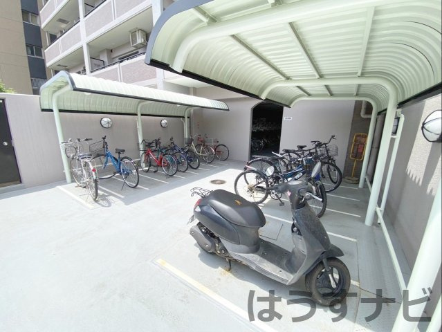 アムール長者原駅前の駐輪場|サイクルポート付きの駐輪場です！
