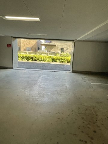 ヴァンヴェール府中の駐車場