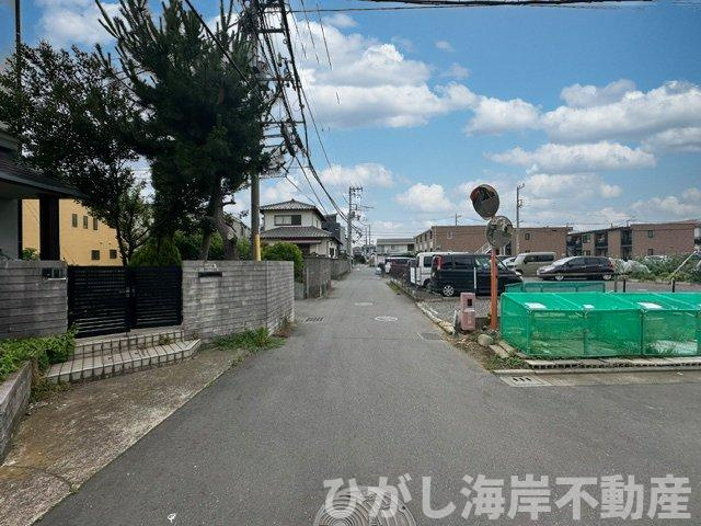 茅ケ崎市中島　売地　全４区画の前面道路含む現地写真|6月16日撮影　古家有　現地外観