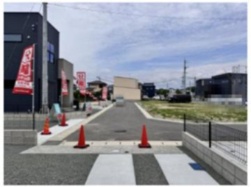 熊本市南区御幸木部３丁目の新築一戸建の前面道路含む現地写真