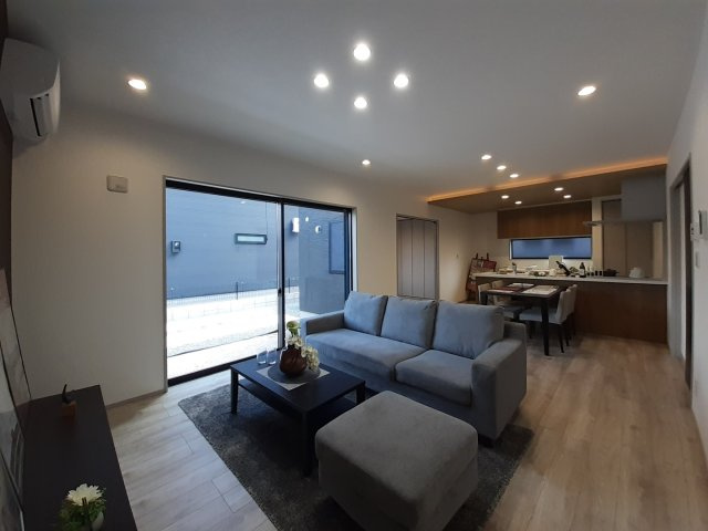 熊本市南区御幸木部３丁目の新築一戸建の居間・リビング|LDK18帖
