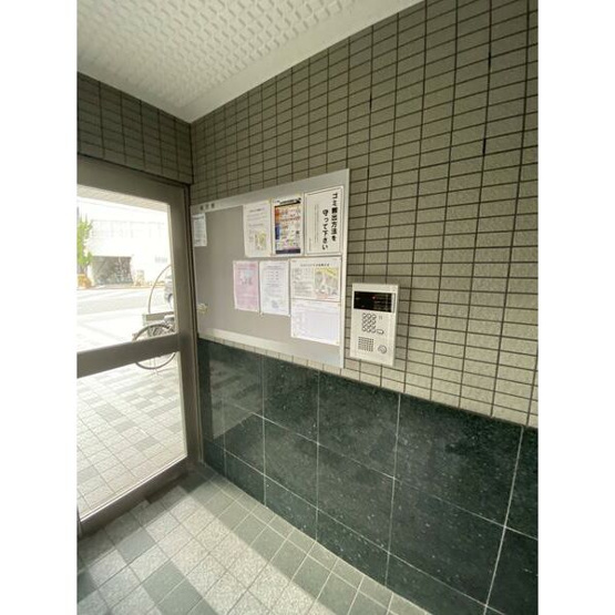 【エントランス】 | ジョバネ藤原