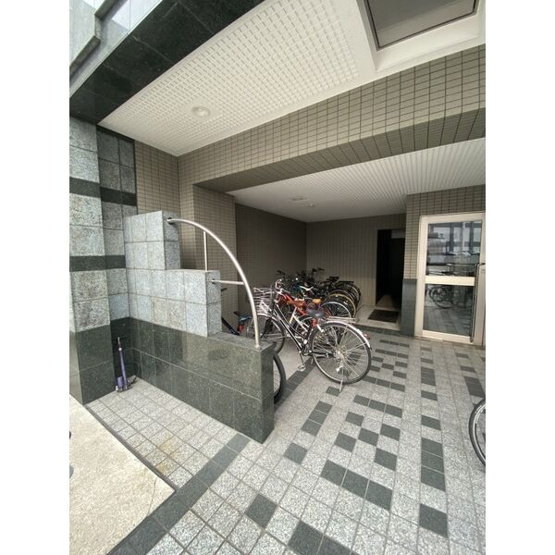 【エントランス】 | ジョバネ藤原