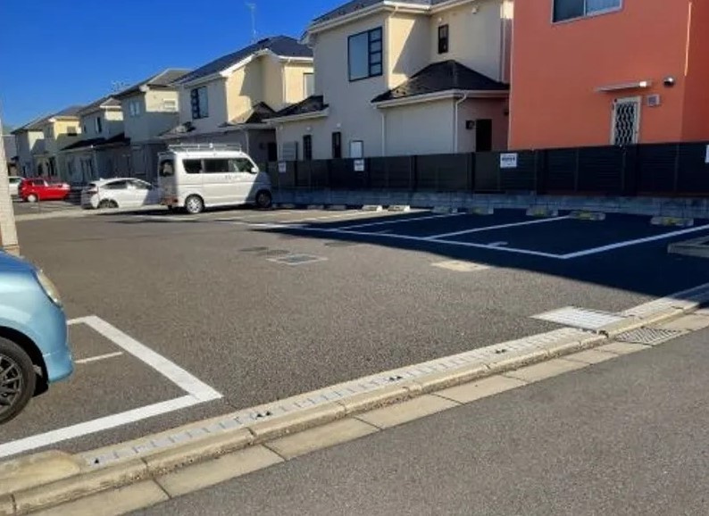 クレイノアルコーブの駐車場