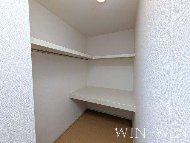 アイランド花月 Ⅲの収納