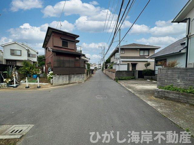 茅ケ崎市中島　売地　全４区画の前面道路含む現地写真|6月16日撮影　古家有　現地外観