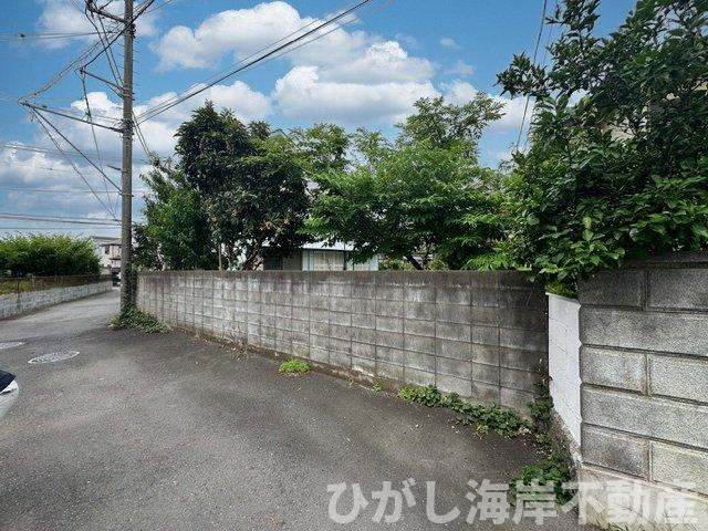 茅ケ崎市中島　売地　全４区画の外観|6月16日撮影　古家有　現地外観